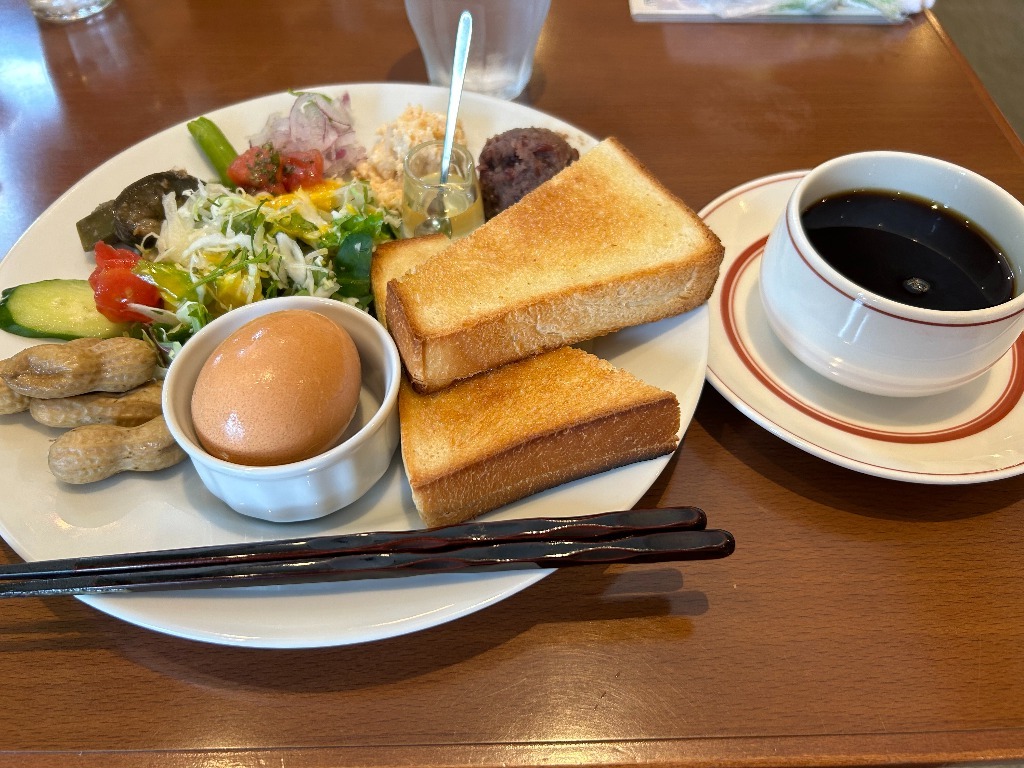 週末ランチ『　カフェ＆ショップ　ロータスランド　』